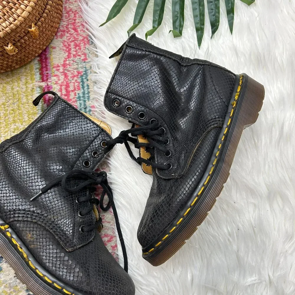 Dr. Martens Junior 1460 Reptile Emboss Ankle Boots Kids 3 Black Leather Lace Up - Picture 4 of 9